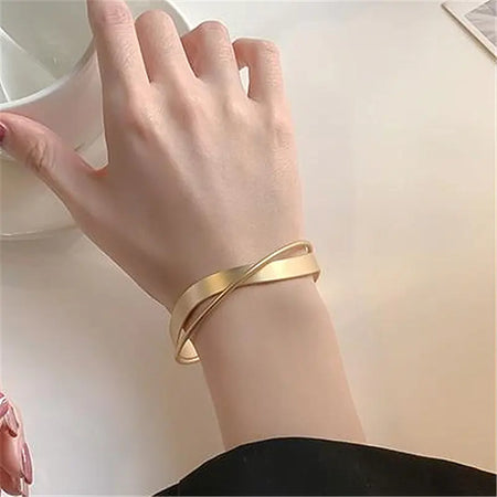 Simple Wave Cross Bracelet